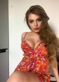 Проститутка Лиза +7(981)136-33-84 Санкт-Петербург